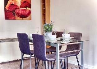 Intertwined - Edinburgh  Glasgow Apartment in Falkirk