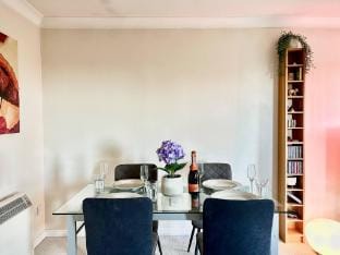 Intertwined - Edinburgh  Glasgow Apartment in Falkirk