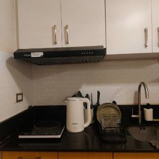 Cozy Studio Condo Pet-Friendly Unit Near Araneta Apartment in Pasig