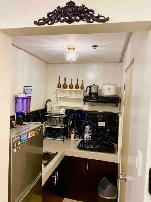 Trees Residences  Denzmar Holistay 2-Bedroom condo Apartment in Quezon City