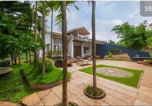 Pilman Hill
3 Bed Villa with Plunge Pool,
Dam View Vacation rental in Maharashtra