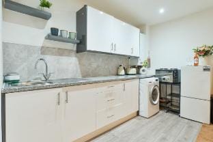 Cosy 1BR City Apartment | Ideal for Work & Leisure Vacation rental in Canterbury