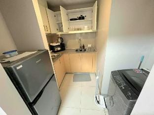 Modern & Cozy in Uptown BGC with Balcony Vacation rental in Makati