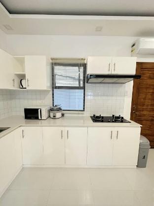 King Bed 1 Bedroom, Full Kitchen in Panglao Island Vacation rental in Panglao