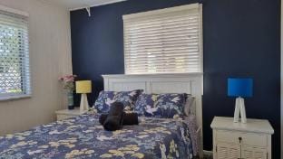 Sea Breeze at Margate Beachside-pet friendly Vacation rental in Margate