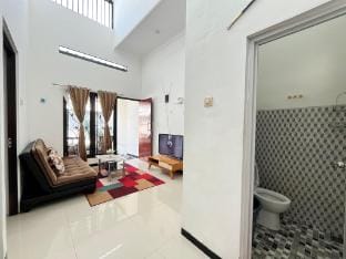 MP Villa Ardmore A17 Malang Vacation rental in East Java