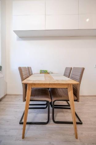 Sleep & Explore: Prague 3 Žižkov studio Vacation rental in Prague