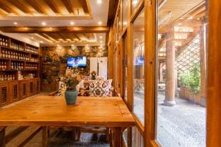 Lijiang Listen Deer·Snow Mountain Viewing Guesthouse  Vacation rental in Sichuan