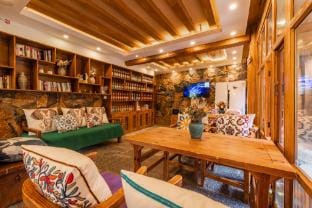 Lijiang Listen Deer·Snow Mountain Viewing Guesthouse  Vacation rental in Sichuan