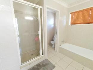 cfamiy 4K04  twinbed bedroom shared house Vacation rental in Brisbane