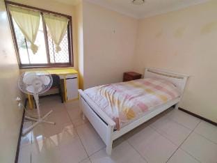 Cfamily 8N02 single bedroom Robertson shared house Vacation rental in Brisbane