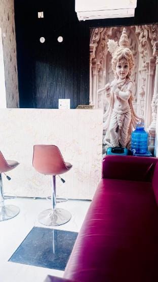 Your comfort, our priority. Check-in with Privacy Vacation rental in Uttar Pradesh