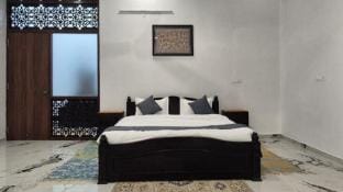 Spacious Private Room with Lounge | Udaipur Vacation rental in Udaipur
