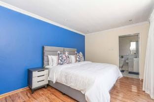 Super Spacious Fun Home With Pool, Den and Bar Vacation rental in Sandton