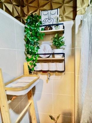 Luxe Staycation-2BR w/Balcony at Coast Residences Vacation rental in Pasay