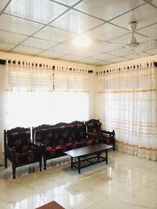 R villa Vacation rental in Southern Province