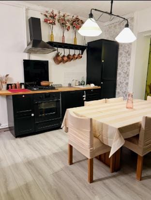 La Jacolouise: House-Garden-Veranda overlooking the Loire Vacation rental in Blois