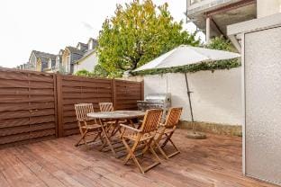 Central room directly on the WHU&on the Rhinetrail Vacation rental in Koblenz