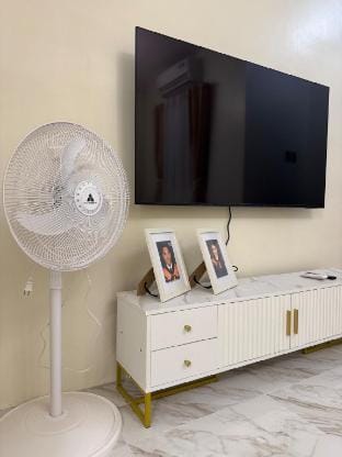 BLJ Homes - 2BR 2Bath with Kitchen, Wifi, Netflix Vacation rental in Dumaguete