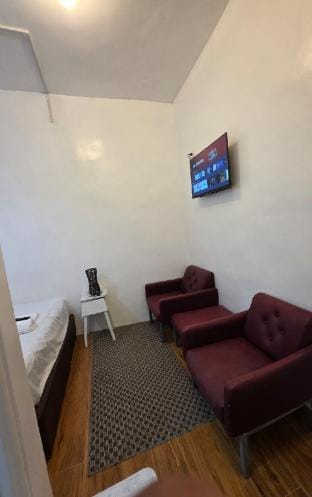Rm 207 Studiotype apt in hensonville near SM/clark Vacation rental in Angeles