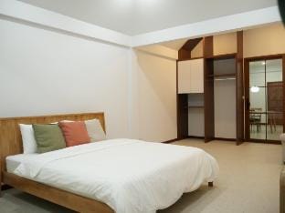 Bernard Suite Room Vacation rental in Chalong