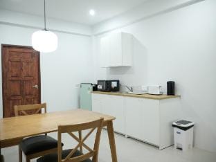 Bernard Suite Room Vacation rental in Chalong