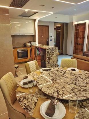 2BR 6PAX- Premium Unit beside Okada and near NAIA Vacation rental in Pasay