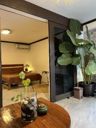 New Peaceful Studio House, Center in General Luna Vacation rental in General Luna
