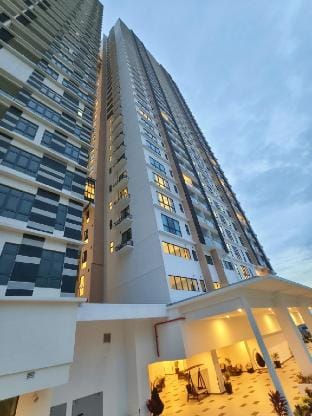 Banana Sunshine House~Light up your mood -8pax Vacation rental in Malacca