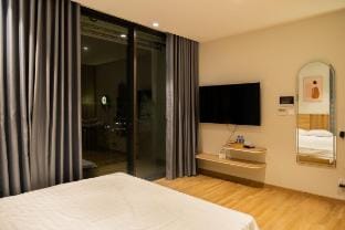 Hikari Room | 1 bedroom for family @Ecopark Vacation rental in Vietnam