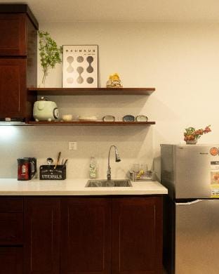 Wooden Tone 1BR Lakefront @Ecopark Vacation rental in Vietnam
