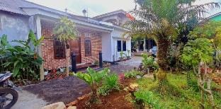 Griya Laksita Haven.dieng account 1 Vacation rental in Indonesia