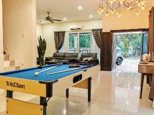 20-24Paxx Near Sunway Lst World w/Pool Tab& Karaok Vacation rental in Ipoh