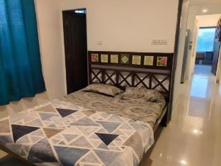 Luxurious 2 bhk,2 bay windows for 4 to 6 ppl Vacation rental in Maharashtra