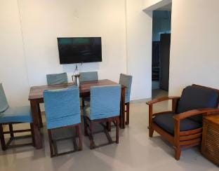Luxurious 2 bhk,2 bay windows for 4 to 6 ppl Vacation rental in Maharashtra