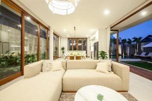 Laina Villa Canggu Free breakfast 1st Morning Vacation rental in North Kuta
