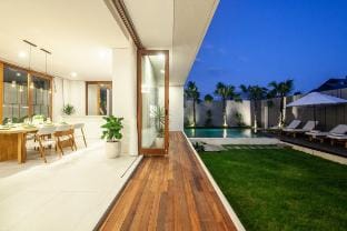 Laina Villa Canggu Free breakfast 1st Morning Vacation rental in North Kuta