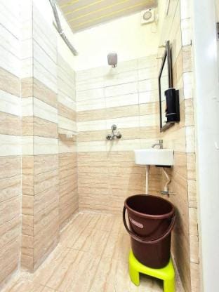 Hotel golden Lotus inn Vacation rental in Lucknow