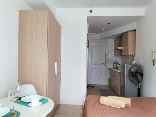 Studio Condotel - Feby Vacation rental in Quezon City