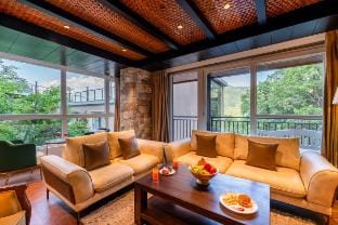 Shukrana Artistic 4BHK Luxury Retreat | Mall Road Vacation rental in Uttarakhand