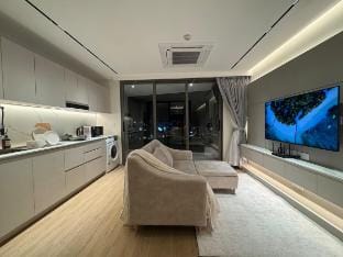 1 BR- Boat Avenue Lakefront, walk to EDC Vacation rental in Choeng Thale