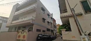 Nandi Niwas I Elegant Room I Luxury Stay Vacation rental in Varanasi
