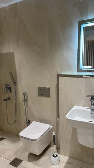 شقه ثلاث غرف وصاله ومطبخ فاخره 2 Vacation rental in Jeddah