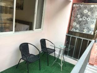 Lovely Day Guesthouse 
Private 2nd Floor - 57m2 Vacation rental in Bangkok