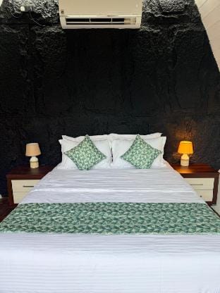 Honeymoon Resort - Chalet with Private Pool for 2 Vacation rental in Uva Province, Sri Lanka