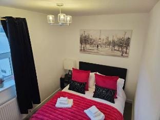 Cozy 1-Bed Apartment| London Vacation rental in Watford