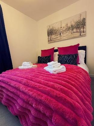 Cozy 1-Bed Apartment| London Vacation rental in Watford
