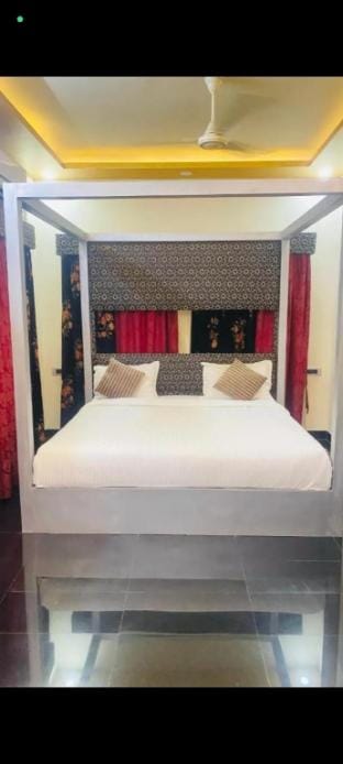 Spacious Private Rooms & Suites Vacation rental in Thiruvananthapuram