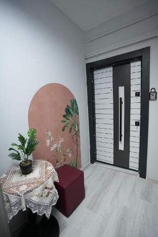 Elevator, 1 minute to tram stop, modern, spacious Vacation rental in Istanbul