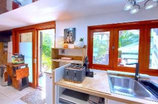3 bed Family Beach home at Ocean love Palm Beach! Vacation rental in Pittwater Council